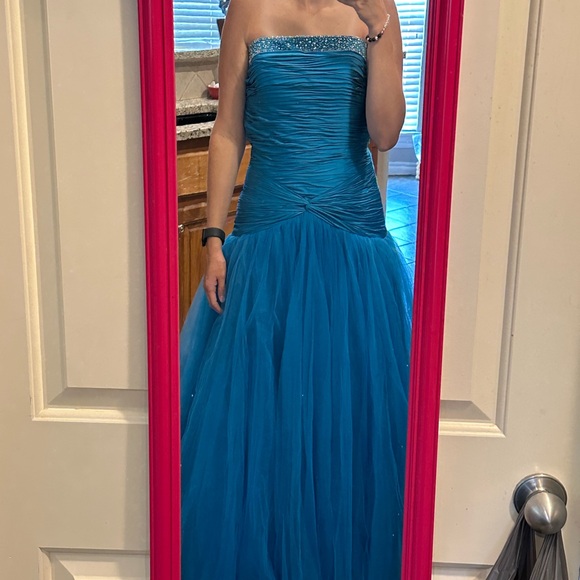 Women’s Formal Blue Dress / Evening Gown - Picture 5 of 10